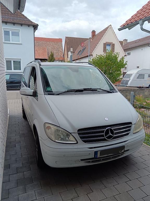 Weiß Gebraucht 2008 Mercedes Viano Van / Kleinbus | 10.100 € (Fairer Preis) - Bild 1/4