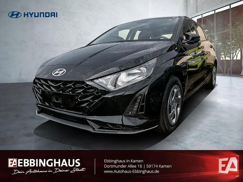 Schwarz Neu 2025 Hyundai i20 Select Kleinwagen | 19.649 € (Guter Preis) - Bild 1/4