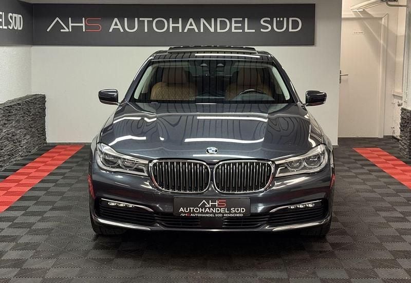 Gebraucht BMW 730 265 PS (194 kW) 2017 Grau Limousine