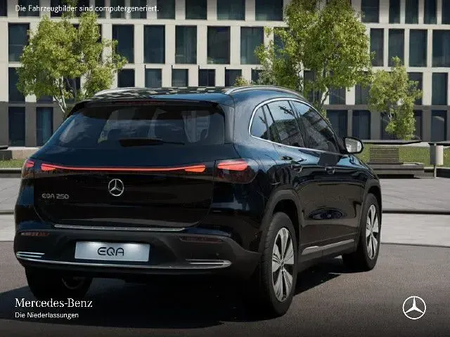 Second-hand Mercedes EQA250 Advanced 139 kW (190 CP) 2025 Negru SUV