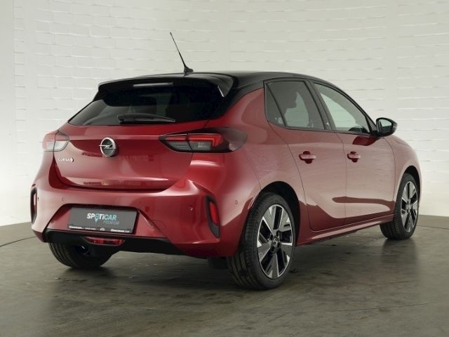 Używany Opel Corsa-e 100 kW (136 KM) 2023 Czerwony Hatchback
