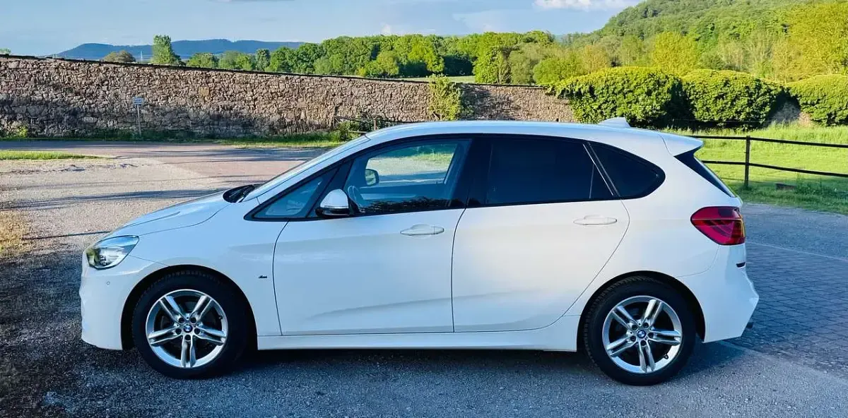 Gebraucht BMW 218 M Sport 136 PS (100 kW) 2018 Weiß Kombi