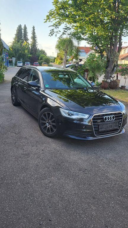 Schwarz Gebraucht 2012 Audi A6 Ambiente Kombi | 9.990 € (Fairer Preis) - Bild 1/4