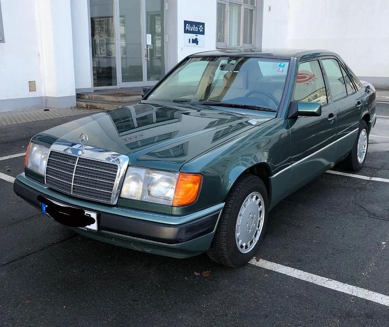 Brugt Mercedes E280 193 HK (141 kW) 1993 Grøn Sedan