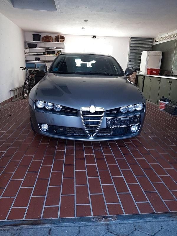 Grau Gebraucht 2008 Alfa Romeo 159 Kombi | 1.800 € (Superpreis) - Bild 1/4