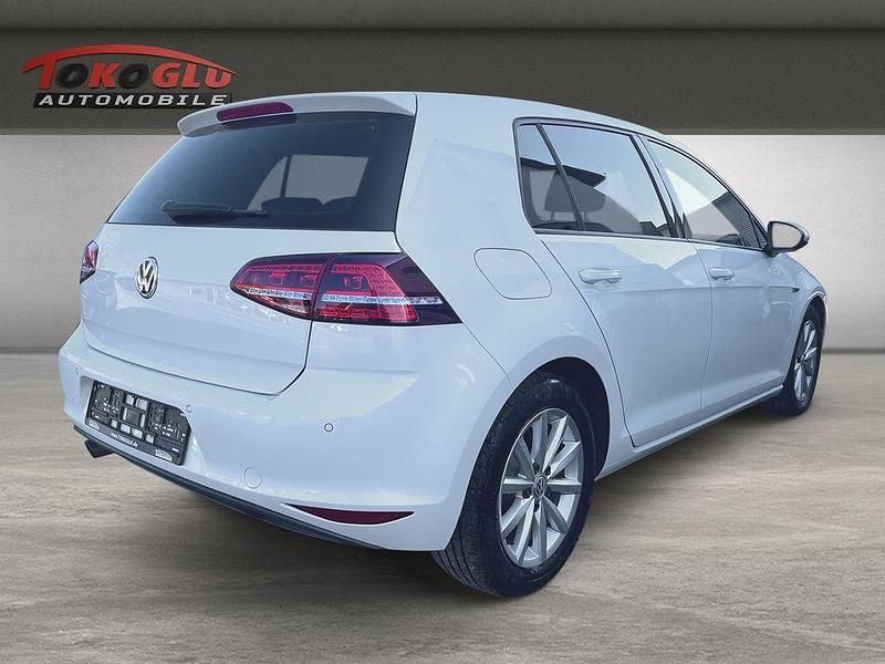 Second-hand VW Golf VII LOUNGE 110 CP (80 kW) 2015 Alb Berlinǎ