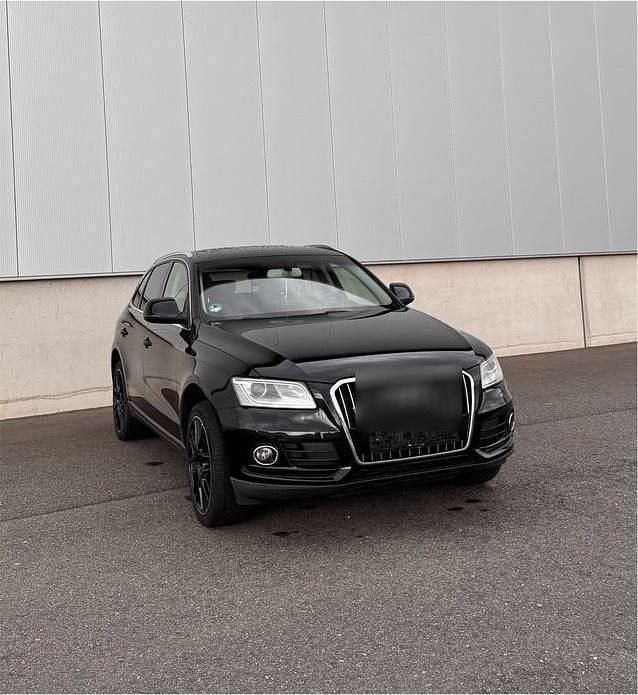 Schwarz Gebraucht 2012 Audi Q5 SUV | 12.500 € (Etwas zu teuer) - Bild 1/4