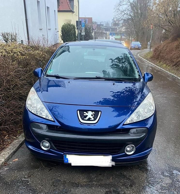 Gebraucht Peugeot 207 95 PS (69 kW) 2008 Blau Kleinwagen