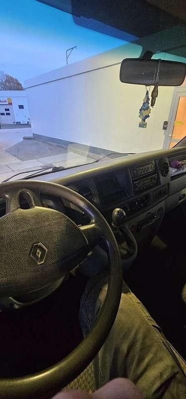 Weiß Gebraucht 2005 Renault Master Van | 11.000 € - Bild 1/4