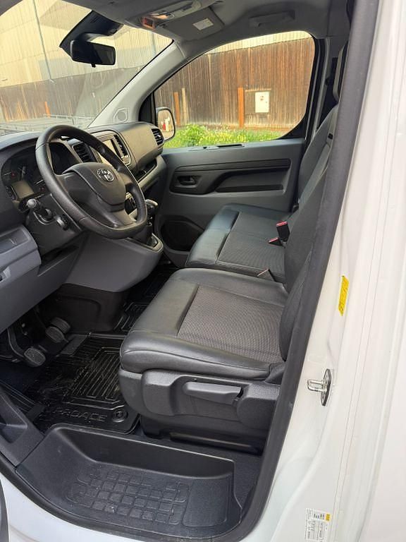 Gebraucht Toyota Proace 150 PS (110 kW) 2021 Weiß Van / Kleinbus