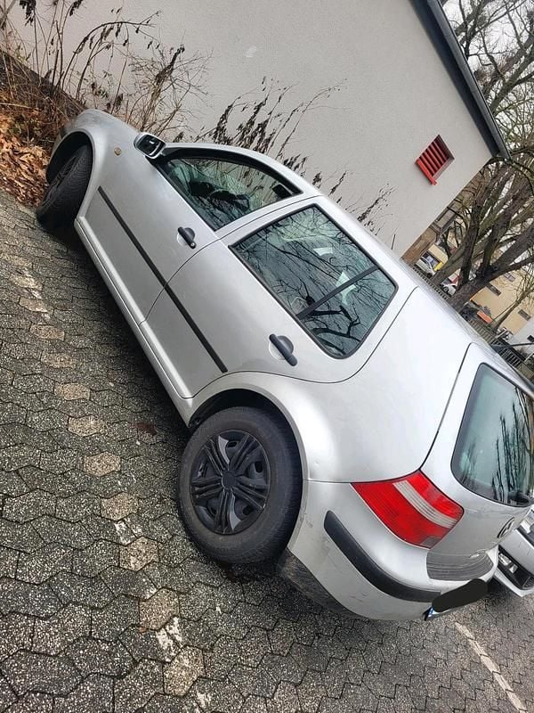 Gebraucht VW Golf IV Edition 75 PS (55 kW) 2002 Silber Kleinwagen