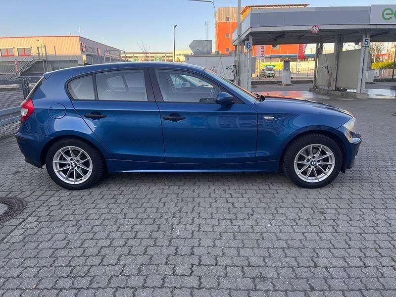 Second-hand BMW 116 116 CP (85 kW) 2006 Albastru Hatchback