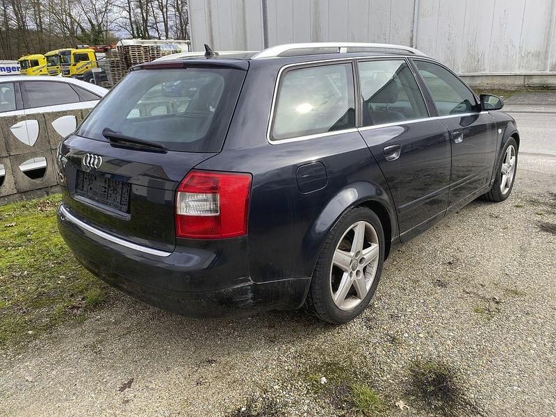 Gebraucht Audi A4 131 PS (96 kW) 2004 Schwarz Kombi