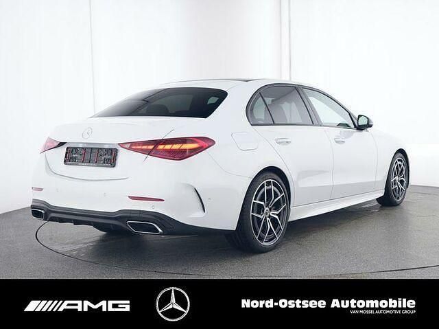 Gebraucht Mercedes C300 AMG 258 PS (189 kW) 2024 Weiß manufaktur lack manufaktur opalithweiß b Limousine