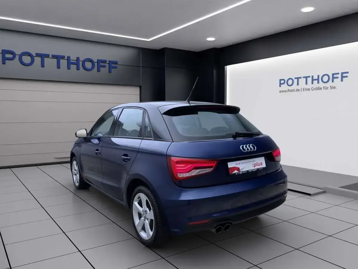 Gebraucht Audi A1 Sport 125 PS (91 kW) 2018 Scubablau metallic Limousine