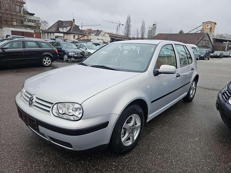 Gebraucht VW Golf VIII Trendline 101 PS (74 kW) 2020 Silber Limousine