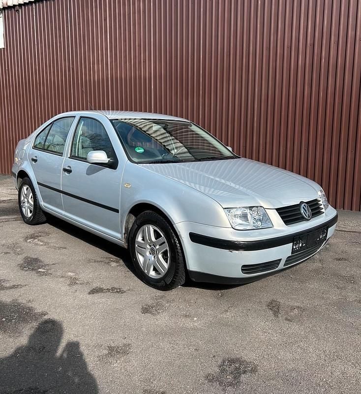 Gebraucht VW Bora 105 PS (77 kW) 1999 Grau Limousine