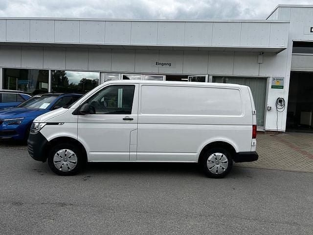 Gebraucht VW T6.1 90 PS (66 kW) 2023 Candyweiß Van