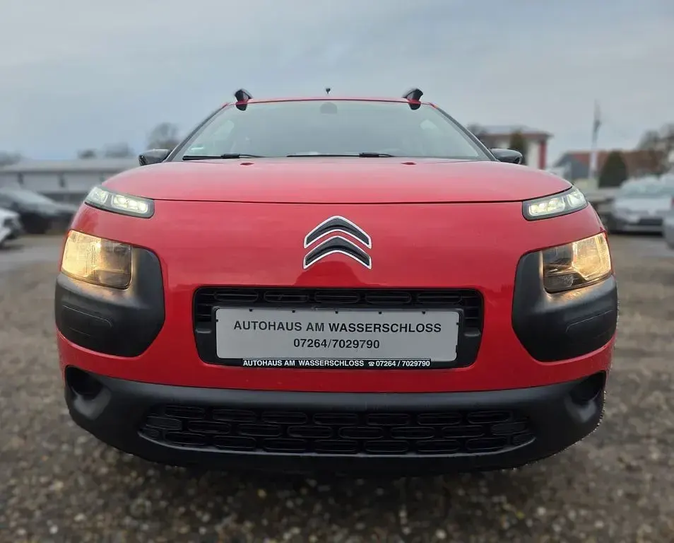 Gebraucht Citroën C4 Feel 82 PS (60 kW) 2017 Rot Limousine