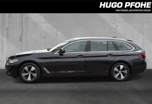 Gebraucht BMW 520 Performance 190 PS (139 kW) 2022 Grau Kombi