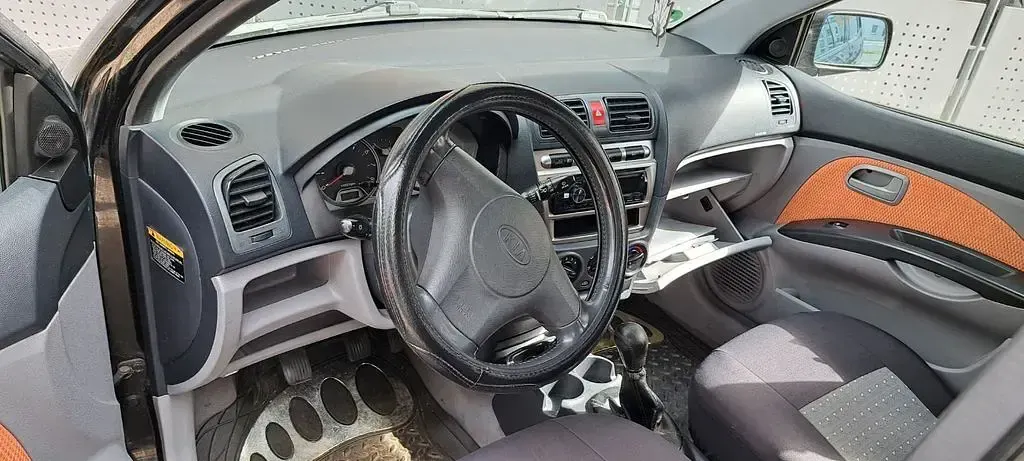 Używany Kia Picanto 65 KM (47 kW) 2007 Czarny Hatchback