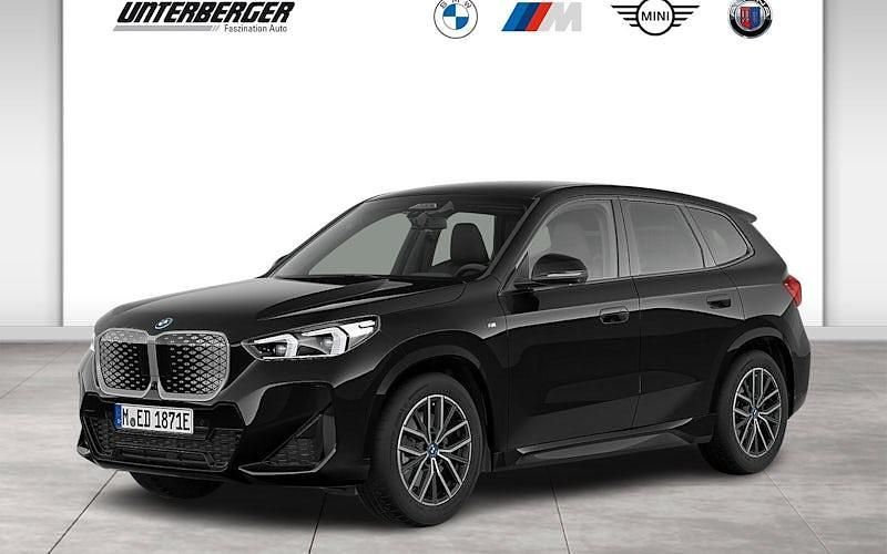 Schwarz Gebraucht 2025 BMW iX1 Comfort Edition SUV | 54.890 € (Fairer Preis) - Bild 1/4