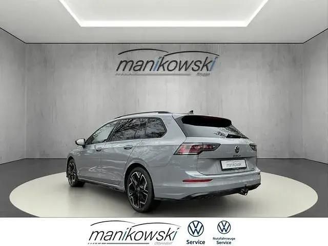 Gebraucht VW Golf VIII R-line 204 PS (150 kW) 2026 Grau Kombi