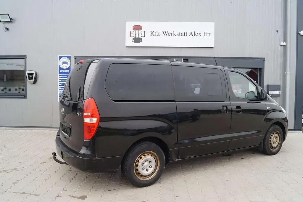 Gebraucht Hyundai H-1 Comfort 170 PS (125 kW) 2013 Schwarz Van / Kleinbus