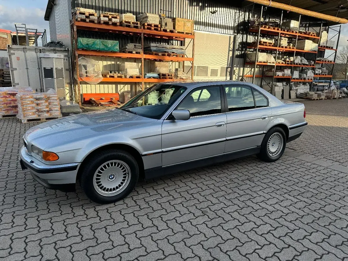 Gebraucht BMW 728 193 PS (141 kW) 1999 Silber Limousine