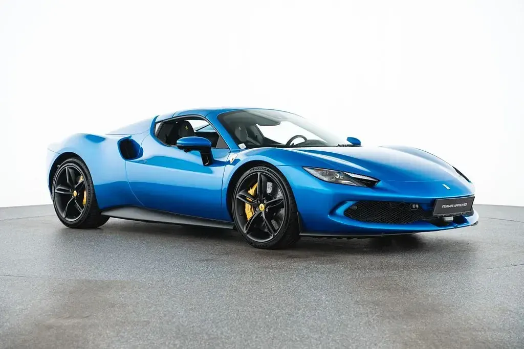 Second-hand Ferrari 296 663 CP (487 kW) 2024 Albastru Cabrio