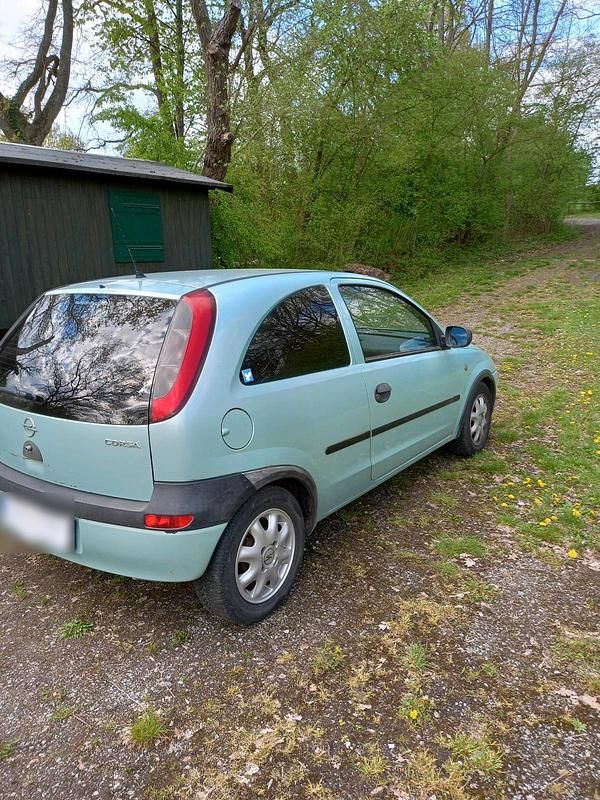 Używany Opel Corsa 58 KM (42 kW) 2001 Hatchback