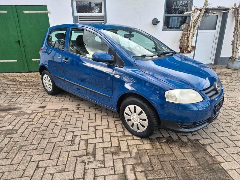 Gebraucht VW Fox 54 PS (39 kW) 2005 Blau Kleinwagen
