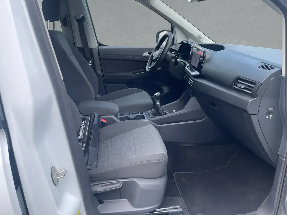 Gebraucht Ford Tourneo Connect Titanium 122 PS (89 kW) 2023 Andere Van / Kleinbus