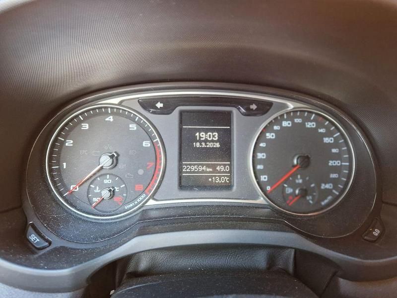 Gebraucht Audi A1 Attraction 86 PS (63 kW) 2011 Schwarz Kleinwagen