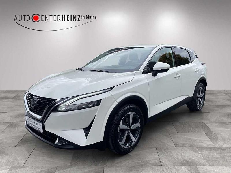 Brilliant white (m) Gebraucht 2024 Nissan Qashqai N-Connecta SUV | 24.900 € - Bild 1/4