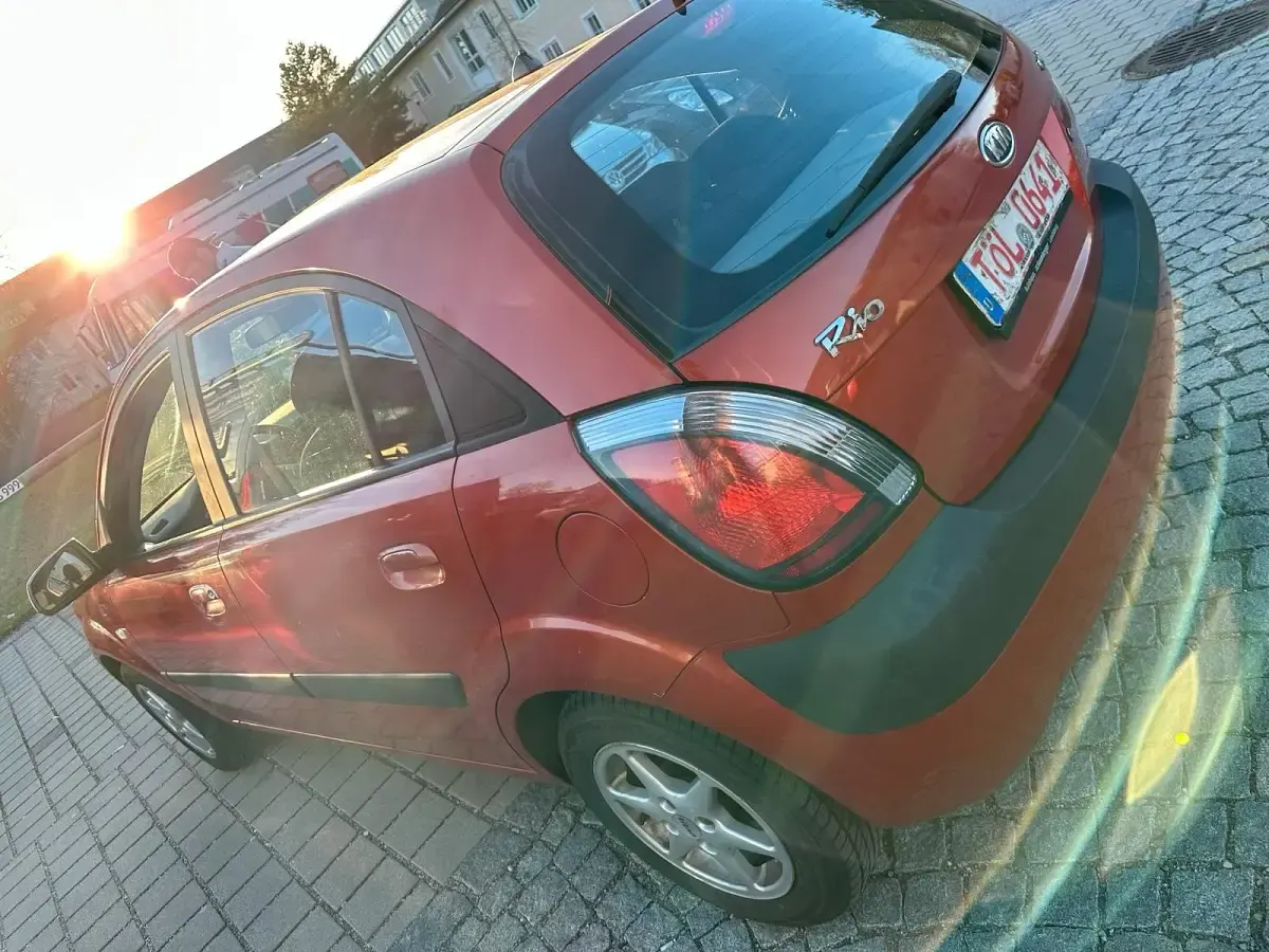 Gebraucht Kia Rio 90 PS (66 kW) 2006 Rot Kleinwagen