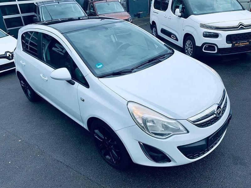 Gebraucht Opel Corsa Color Edition 101 PS (74 kW) 2011 Weiß Kleinwagen