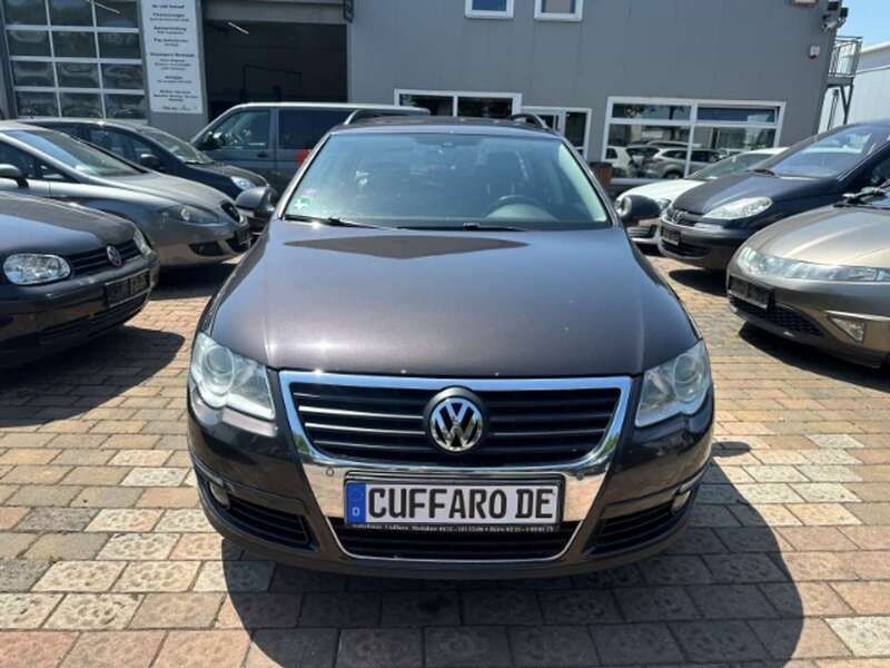 Braun Gebraucht 2009 VW Passat Comfortline Kombi | 2.900 € (Fairer Preis) - Bild 1/4
