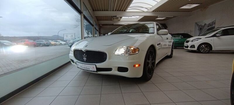 Weiß Gebraucht 2007 Maserati Quattroporte Limousine | 20.990 € (Fairer Preis) - Bild 1/4