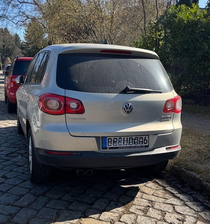 Gebraucht VW Tiguan Style 140 PS (102 kW) 2011 Silber SUV