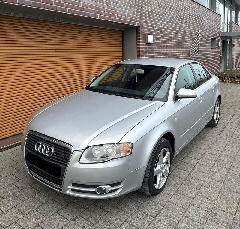 Gebraucht Audi A4 102 PS (75 kW) 2005 Silber Limousine