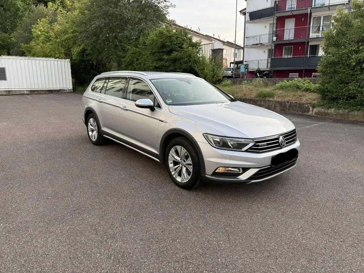 Gebraucht VW Passat Alltrack 220 PS (161 kW) 2018 Silber Kombi