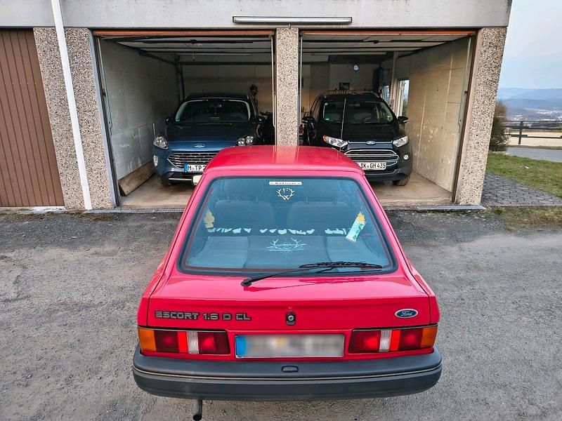 Gebraucht Ford Escort 54 PS (39 kW) 1986 Rot Limousine