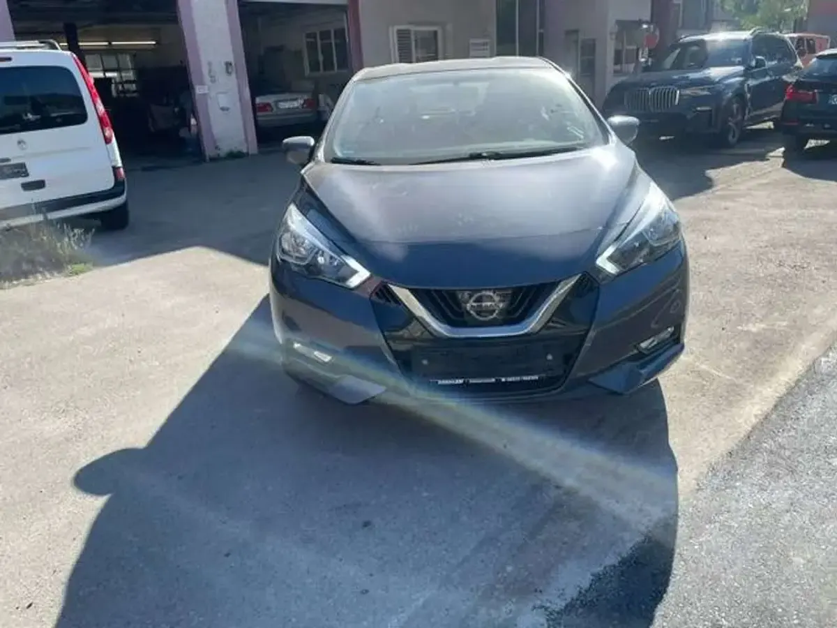 Gebraucht Nissan Micra Tekna 90 PS (66 kW) 2019 Grau Kleinwagen