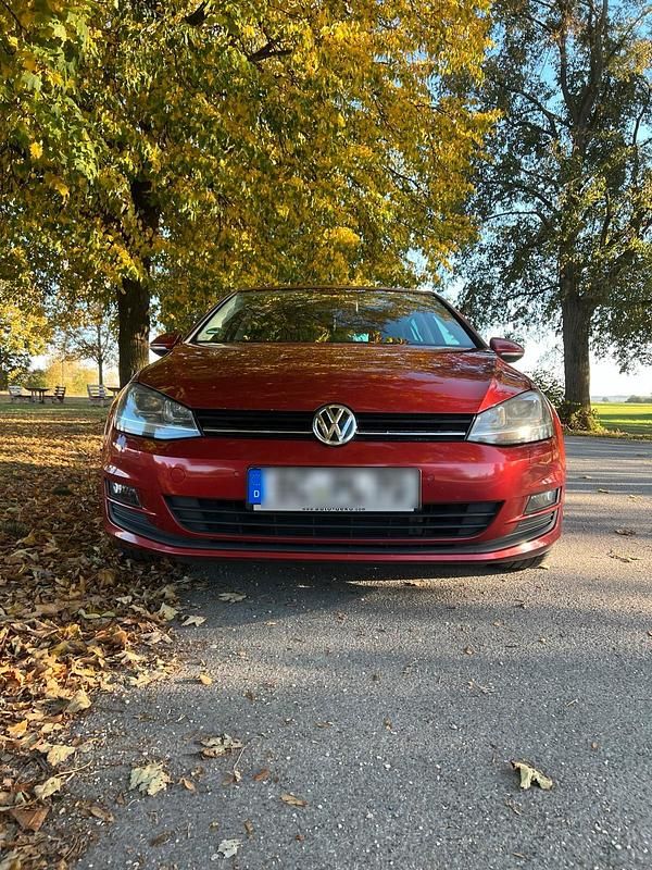 Rot Gebraucht 2013 VW Golf VII Comfortline Limousine | 7.250 € (Fairer Preis) - Bild 1/4