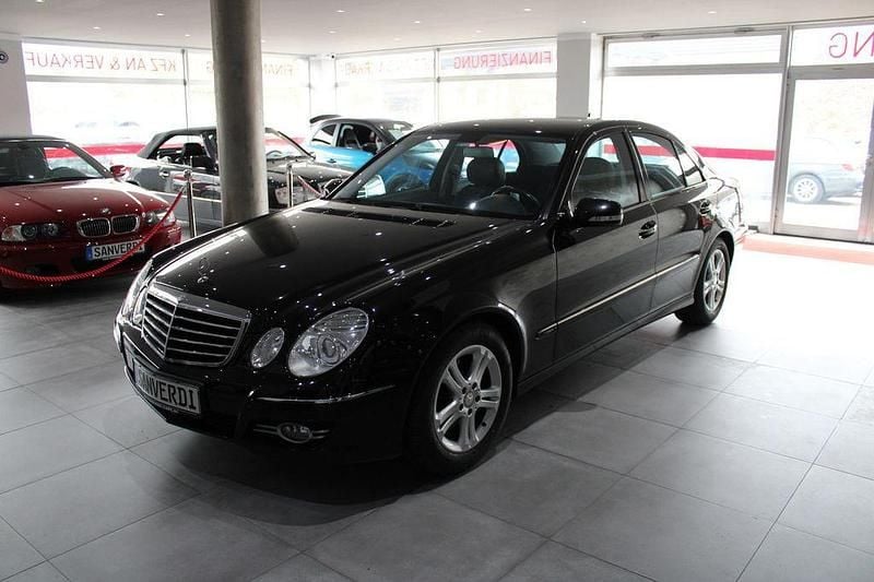 Second-hand Mercedes E220 Avantgarde 170 CP (125 kW) 2009 Negru Berlinǎ