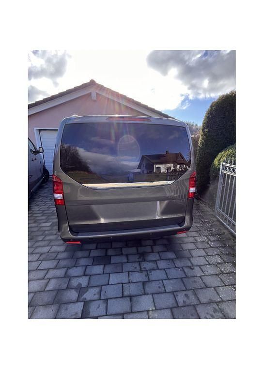 Gebraucht Mercedes V220 Edition 163 PS (119 kW) 2014 Grau Van / Kleinbus