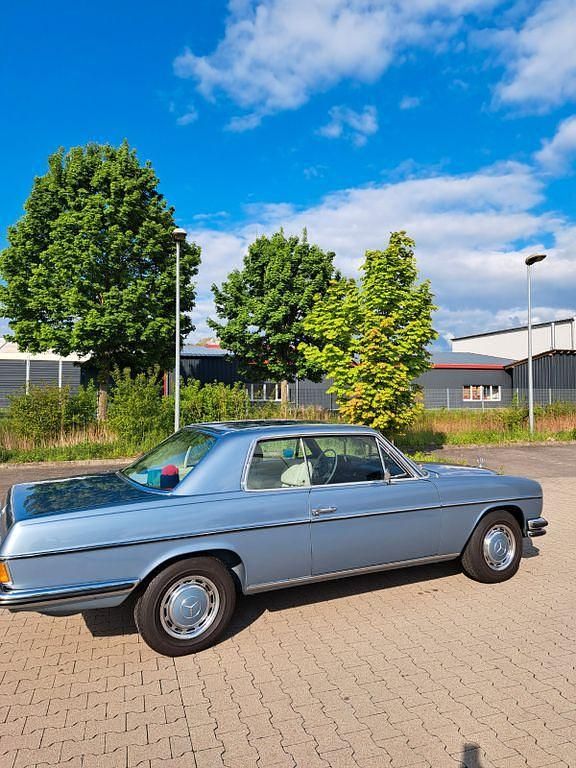 Blau Gebraucht 1971 Mercedes 250 Coupé | 24.000 € - Bild 1/4
