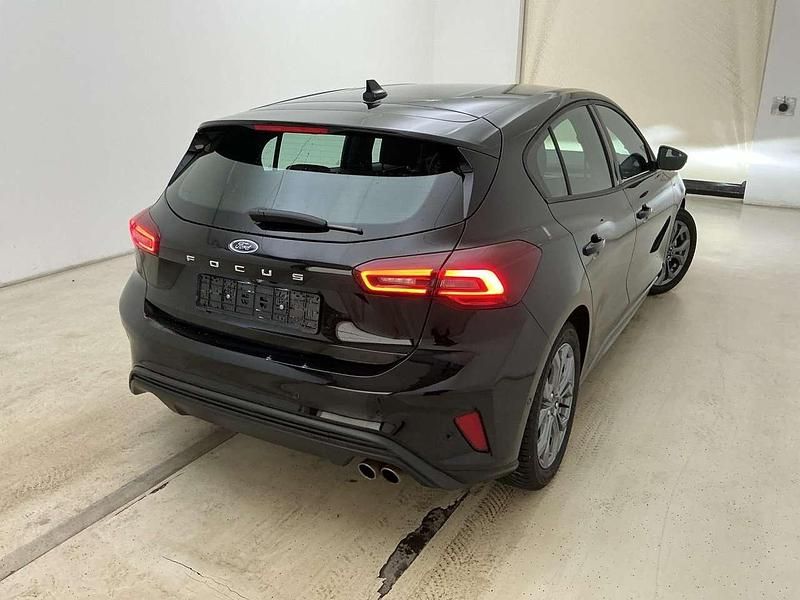 Gebraucht Ford Focus ST-Line 155 PS (114 kW) 2025 Obsidianschwarz metallic Kleinwagen