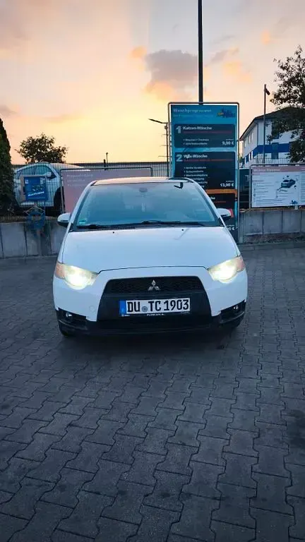 Gebraucht Mitsubishi Colt Intense 95 PS (69 kW) 2008 Weiß Kleinwagen